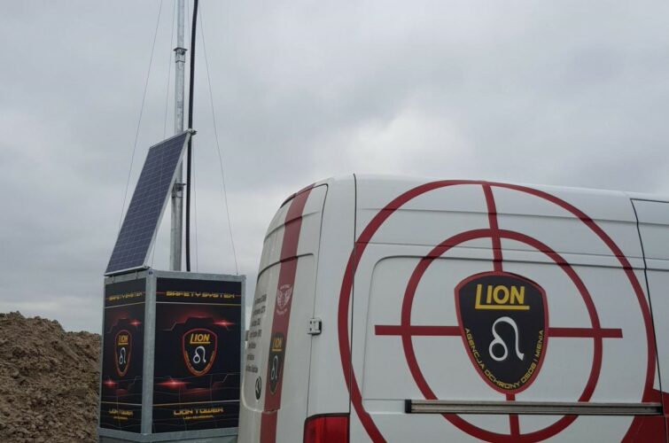 mobilna wieża monitorująca i bus firmy lion ochrona